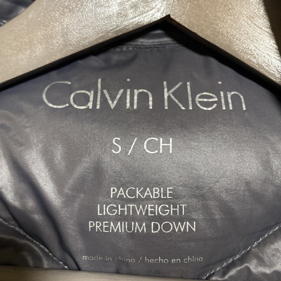 Calvin Klein Packable Lightweight Premium Down Puffer Jacket - Picture 4 of 9